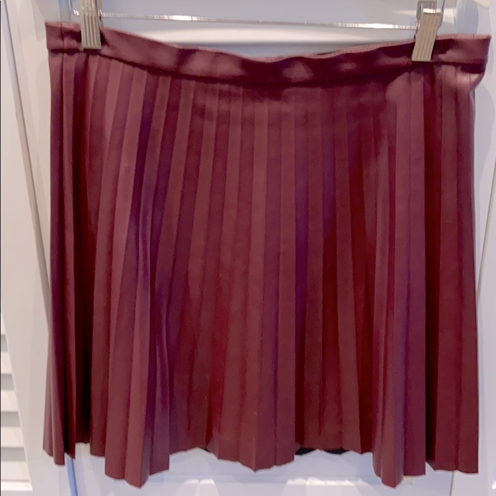Faux leather pleated mini skirt
